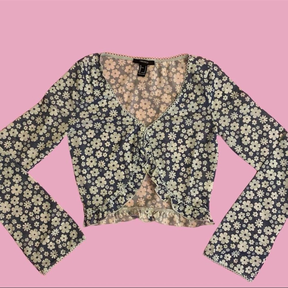 blue & white long sleeve floral mesh top